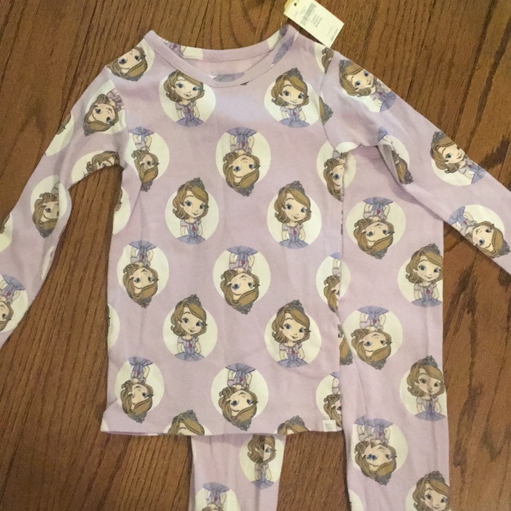 Sophia the first pajamas